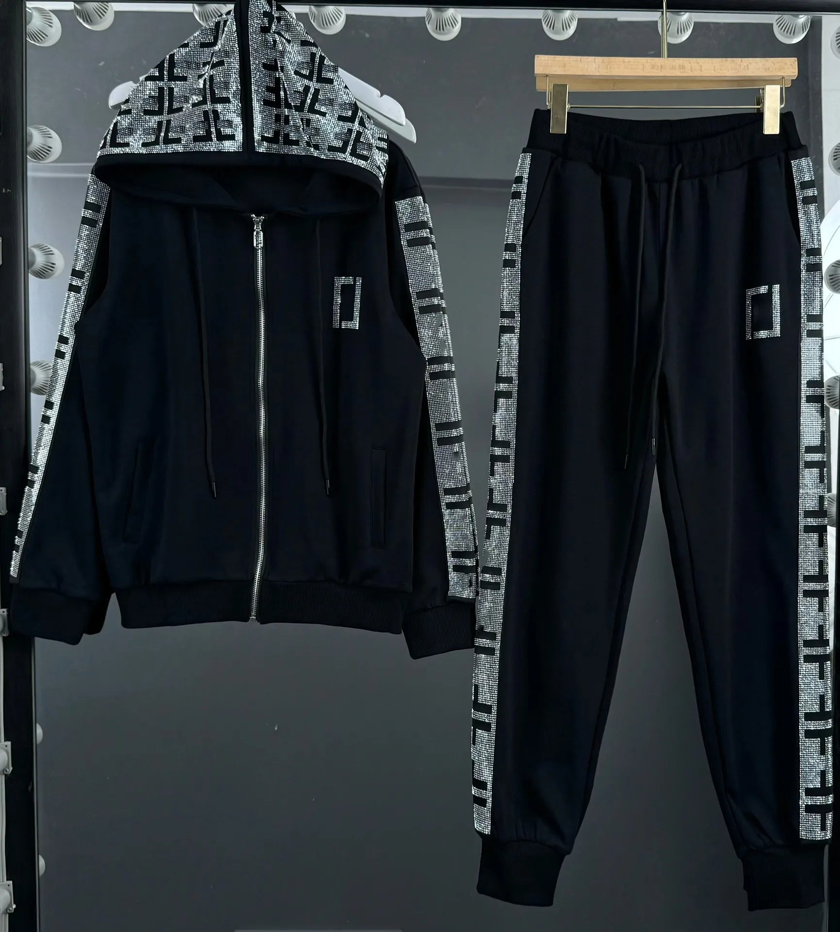 Designer Fashionable Colorful Crystal Diamond Letter Sweatshirt and Trousers Two-Piece Set for Women Autumn and Winter Suit for Men and Women M-2XL